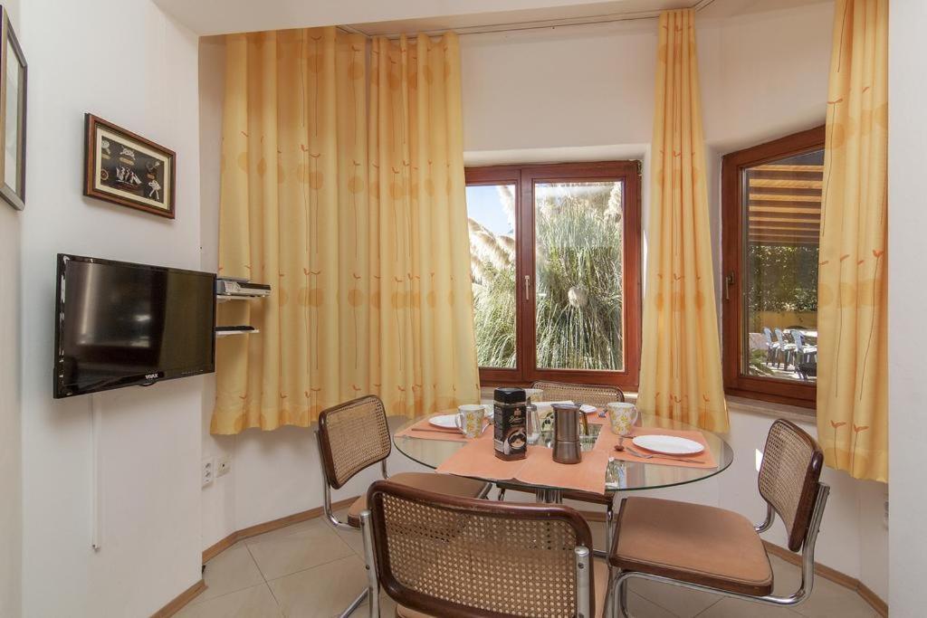 Apartments Caterina Pula Exterior photo